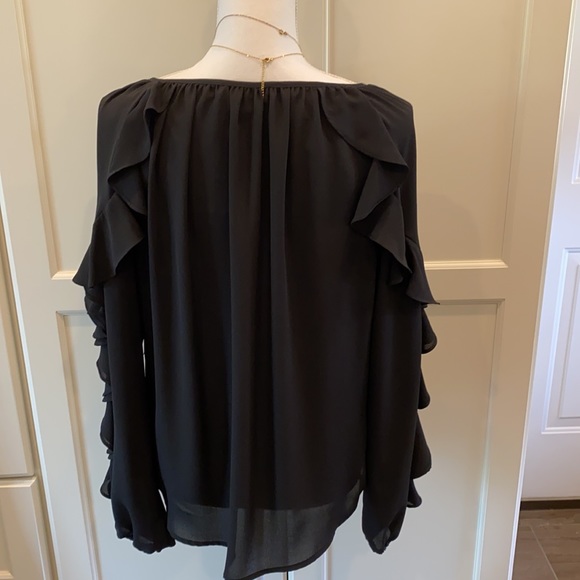NWT Karen Kane Ruffle Sleeve Top - Picture 3 of 8